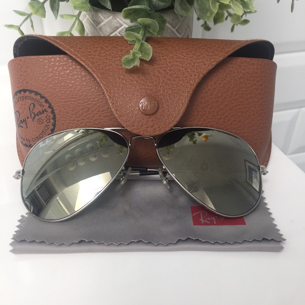 Polarized Ray-Ban Mirrored Aviators
